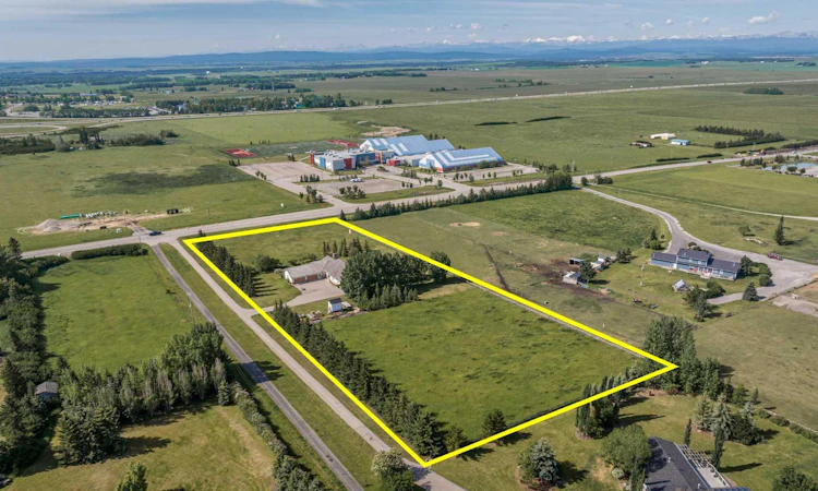 33022 Township Road 250