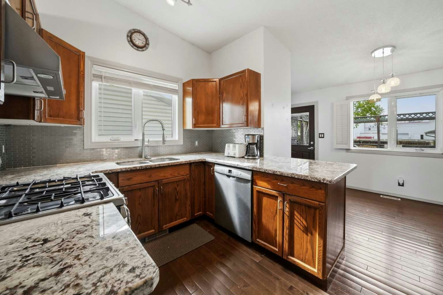 76 Dixon Crescent, Red Deer, AB, T4R 2H5