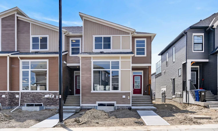 1059 Bayview Crescent