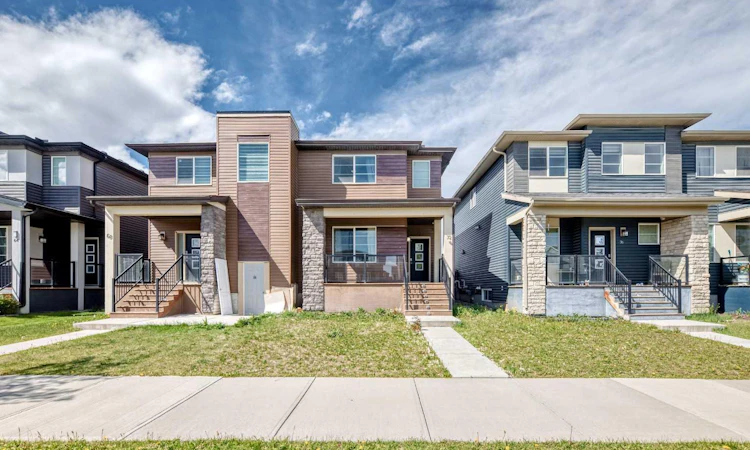 72 Cornerstone Avenue NE