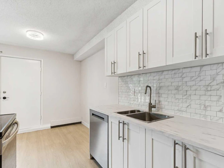 17-3519 49 Street NW, Calgary, AB, T3A 2E1 - 5