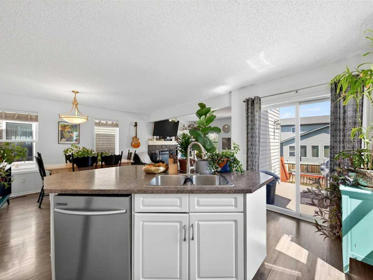 194 Everoak Gardens SW, Calgary, AB, T2Y 0C6 - 11