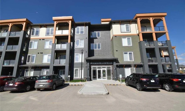 103-150 Auburn Meadows Manor SE