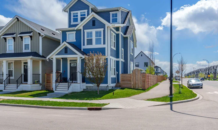 401 South Point Glen SW