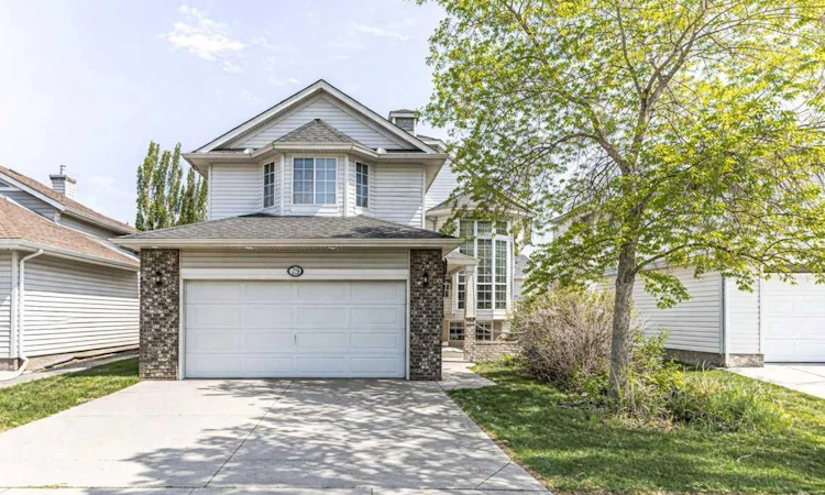 79 West Lakeview Passage