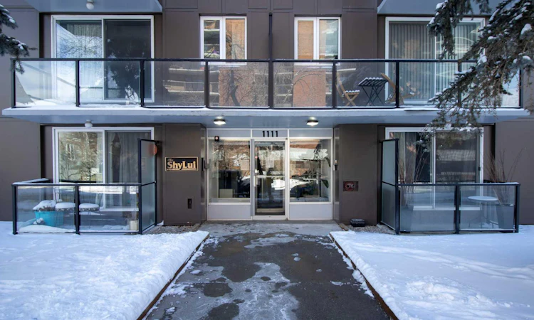 302-1111 15 Avenue SW