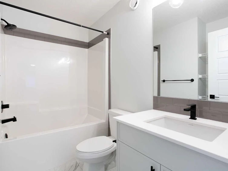 49 Creekside Passage SW, Calgary, AB, T2X 5V6 - 17