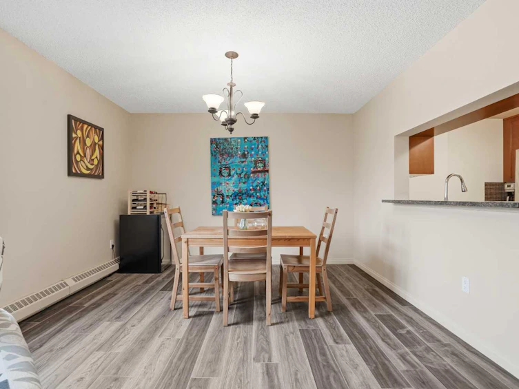 212-790 Kingsmere Crescent SW, Calgary, AB, T2V 2G9 - 4