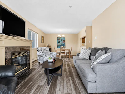 212-790 Kingsmere Crescent SW - 3