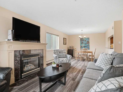 212-790 Kingsmere Crescent SW - 2