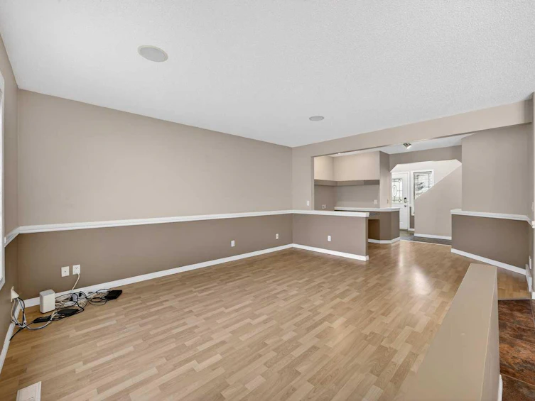 378 Panamount Drive NW, Calgary, AB, T3K 5M1 - 6