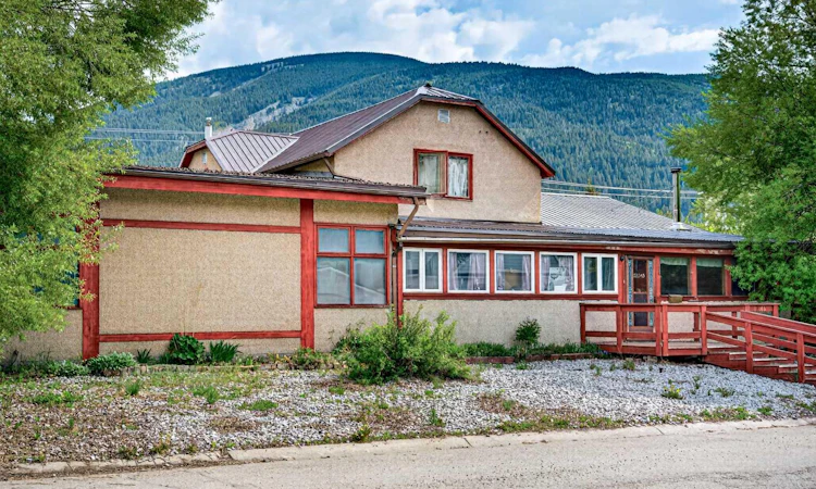 12145 21ave
