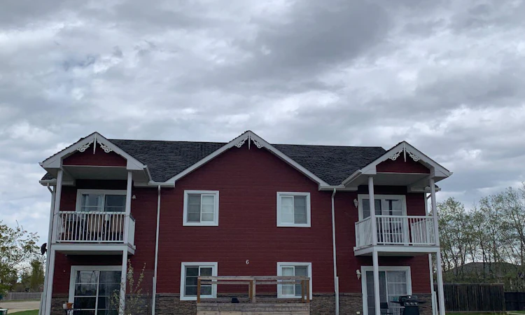 6 Poplar Drive