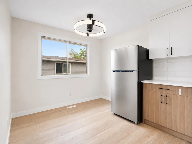 4-1701 48 Street SE, Calgary, AB, T2A 5C2 - 11