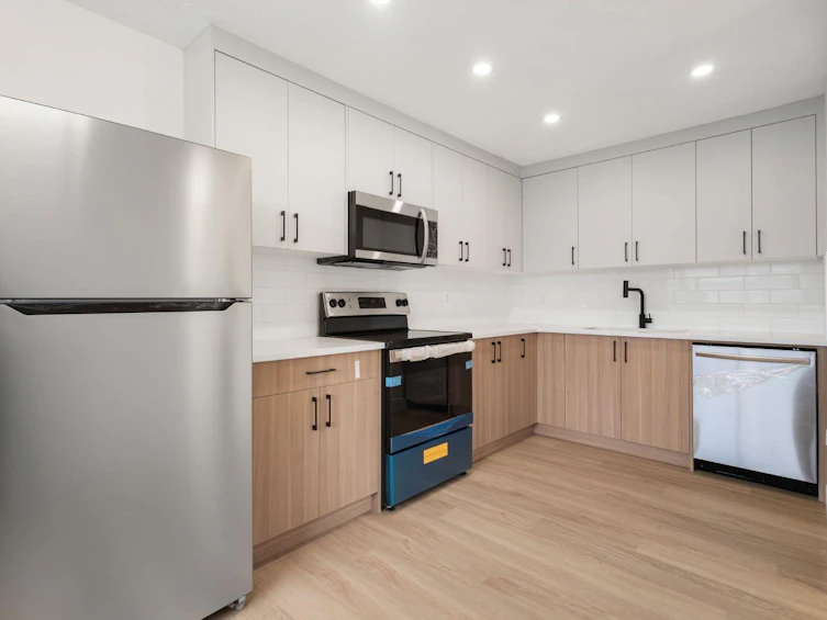 4-1701 48 Street SE, Calgary, AB, T2A 5C2 - 8