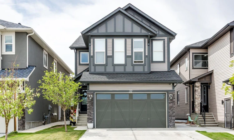 37 Savanna Heath NE