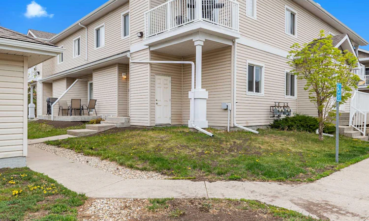 D102-8640 103 Avenue