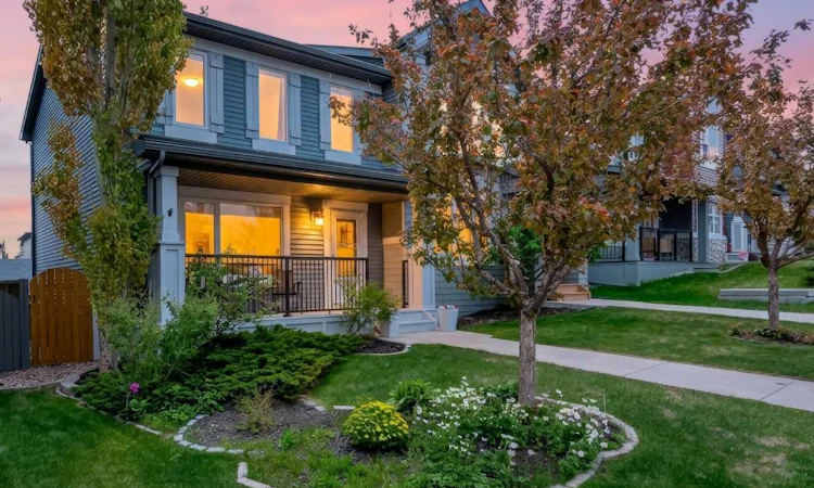102 Panatella Hill NW
