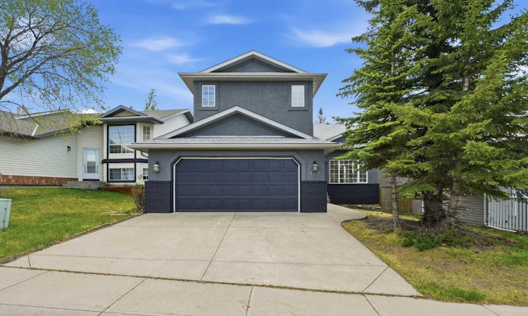 142 Elizabeth Way SE