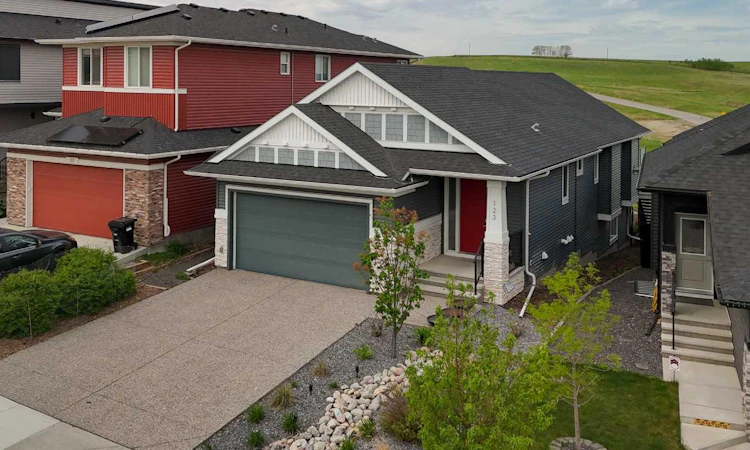 123 Crestridge Hill SW