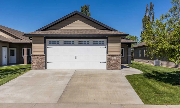 16 Wheatland Drive SE