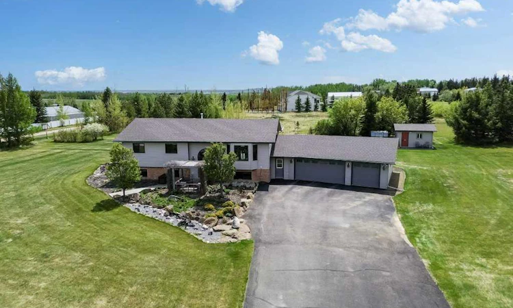 205-1271 Township Road 392