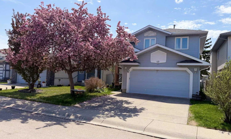 49 Applewood Court SE