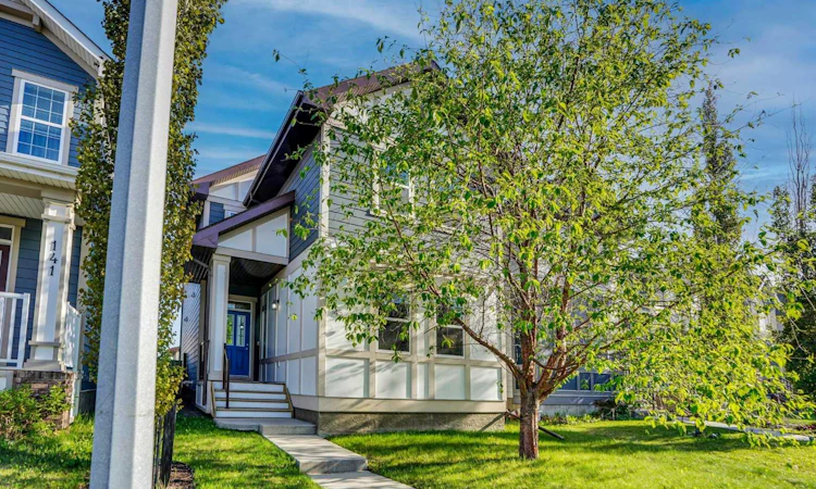 145 Marquis Common SE