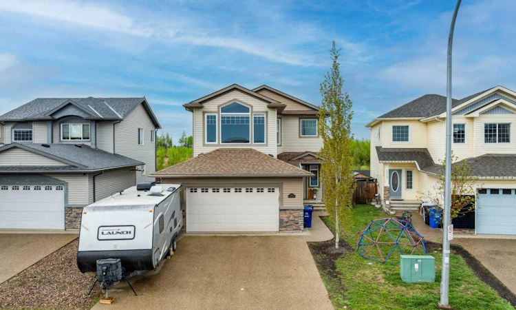 377 Walnut Crescent
