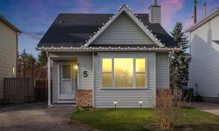 5 Shawglen Court SW