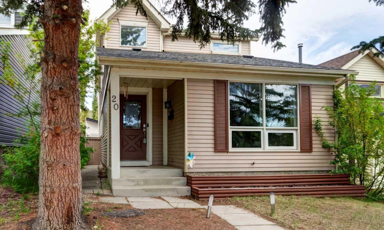 20 Strathearn Rise SW