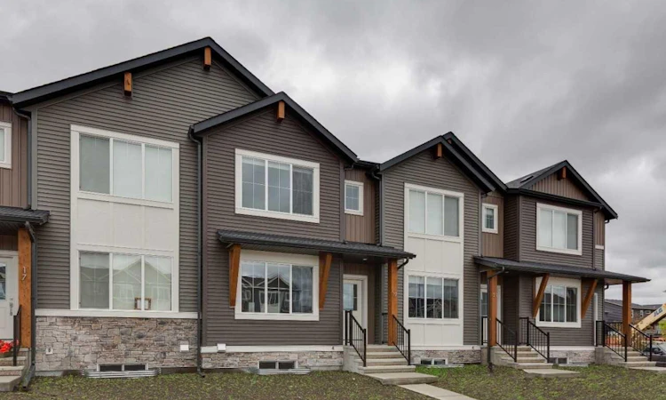 19 Emberside Park