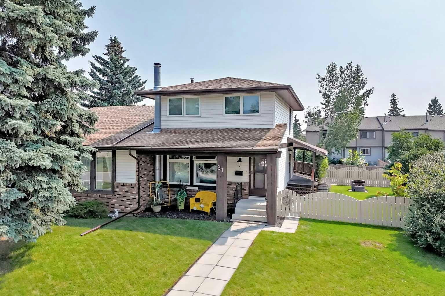 31 Ranchero Bay NW, Calgary, AB, T3G 1B6