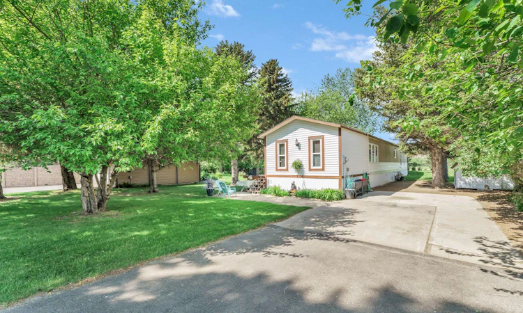 20 Josephine Avenue SW
