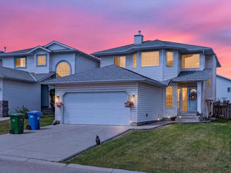 192 Arbour Wood Close NW, Calgary, AB, T3G 4C3