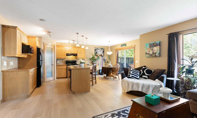 34 Tuscany Meadows Drive NW