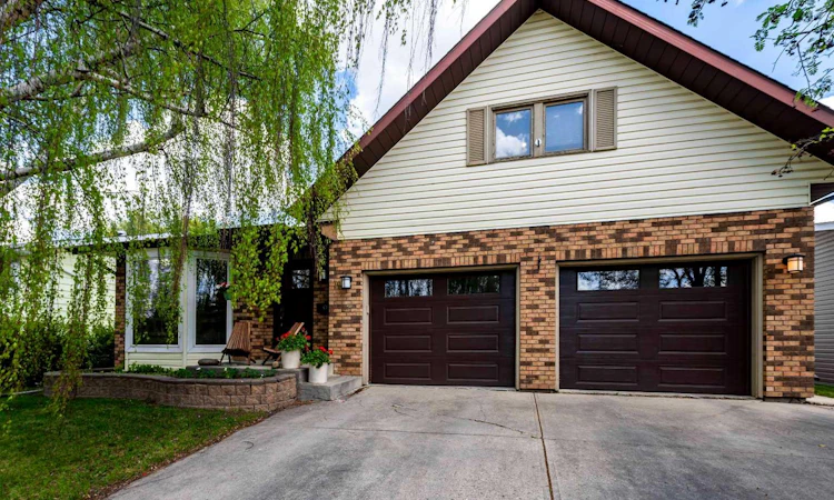 19 Maxwell Avenue