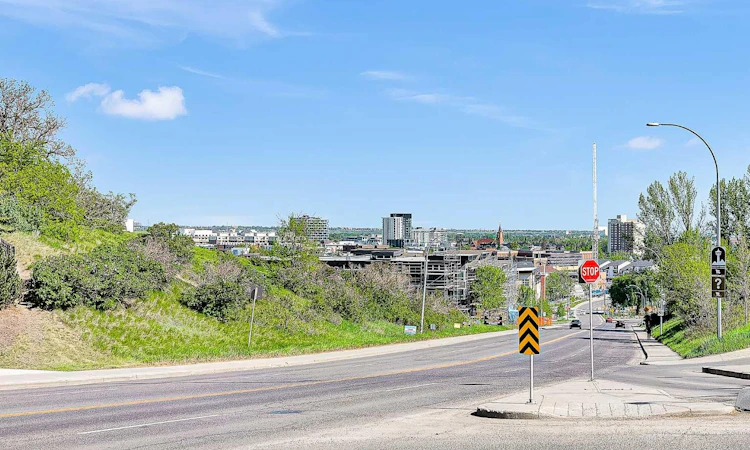 107-611 Edmonton Trail NE