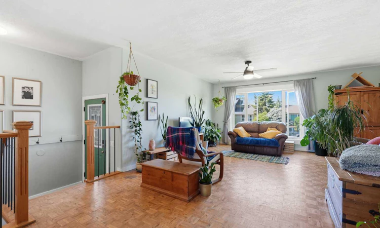 420 Summerwood Place SE