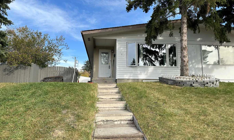 121 Huntford Close NE