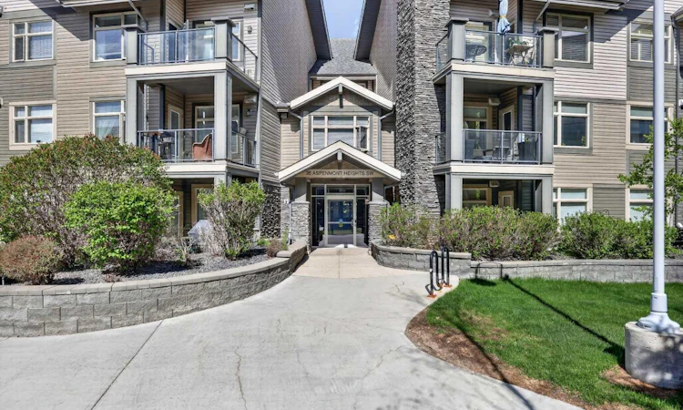 216-35 Aspenmont Heights SW
