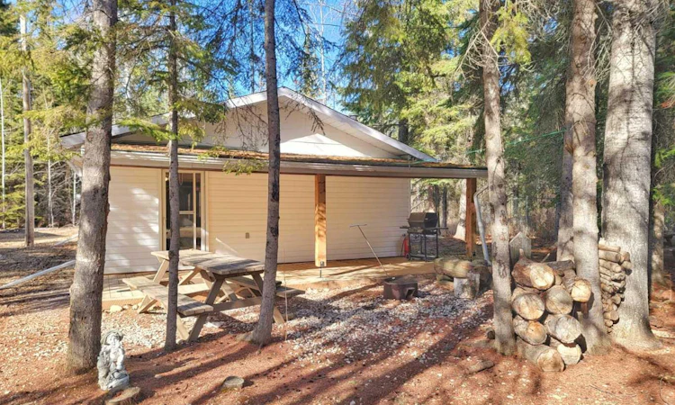 3252 Lake View Drive