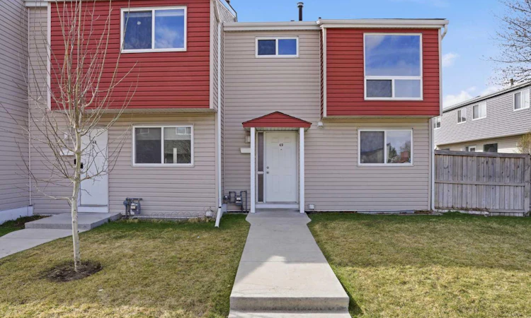 49-5425 Pensacola Crescent SE