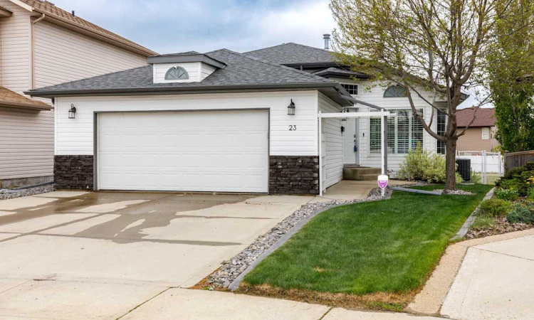 23 Oxley Close