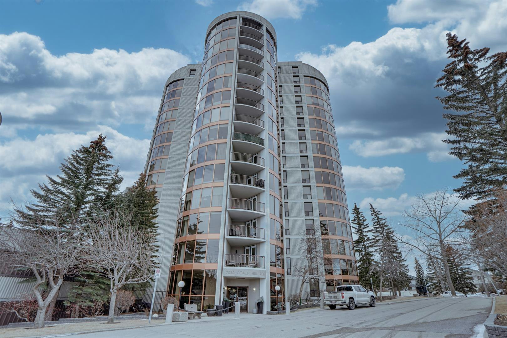3101-7030 Coach Hill Road SW, Calgary, AB, T3H 1E4
