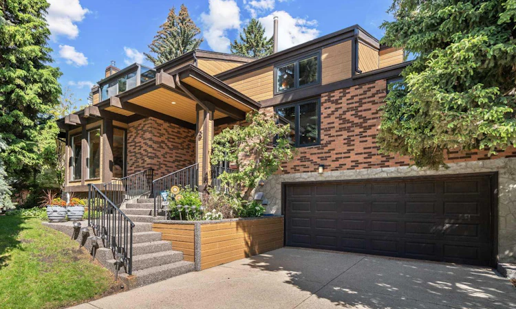 8 Varsplain Place NW