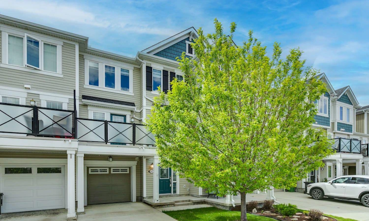 321 Windstone Gardens SW
