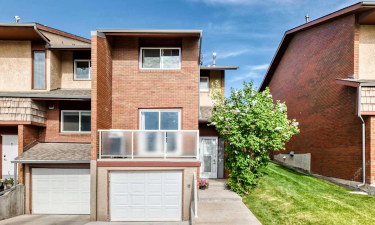 208-1305 Glenmore Trail SW