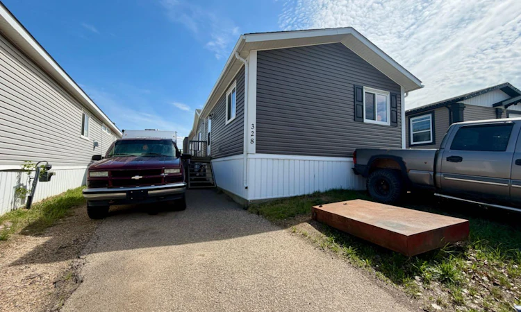 328 Grey Crescent