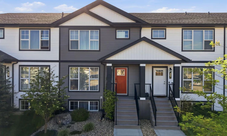28 Hawthorn Place